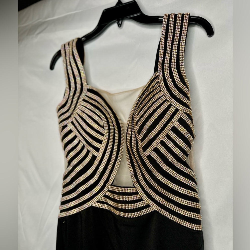 Abby Paris size 6 formal black sparkly gown